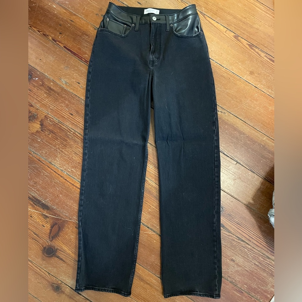 Abercrombie Mixed Fabric High Rise 90s Relaxed Jean